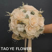 香槟色永生玫瑰婚礼婚纱手捧花新娘花球接亲捧花花束领证求婚